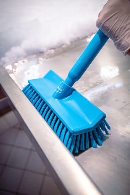 Vikan Ultra Hygienic Handle 32mm x 650mm Red